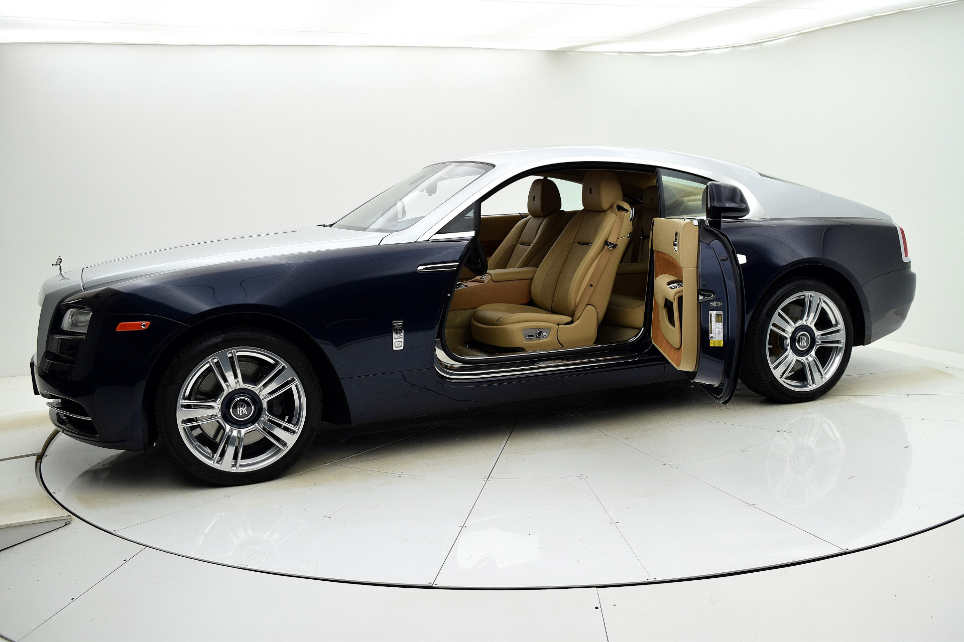 2015 Rolls-Royce Wraith Base photo 10