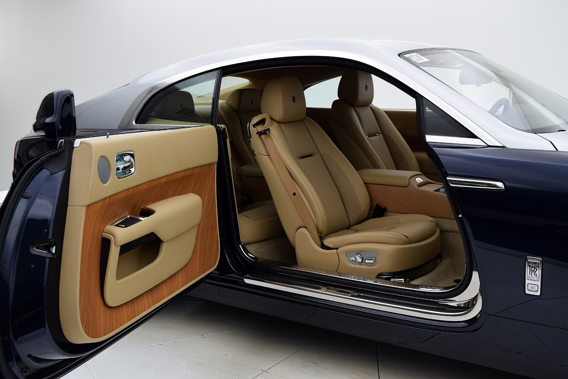 2015 Rolls-Royce Wraith Base photo 19