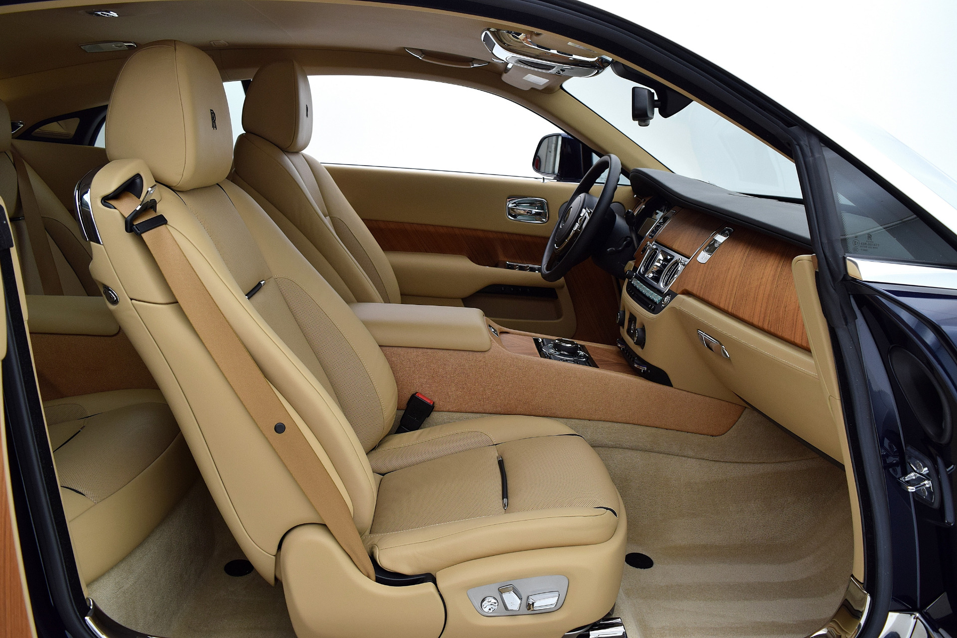 2015 Rolls-Royce Wraith Base photo 24