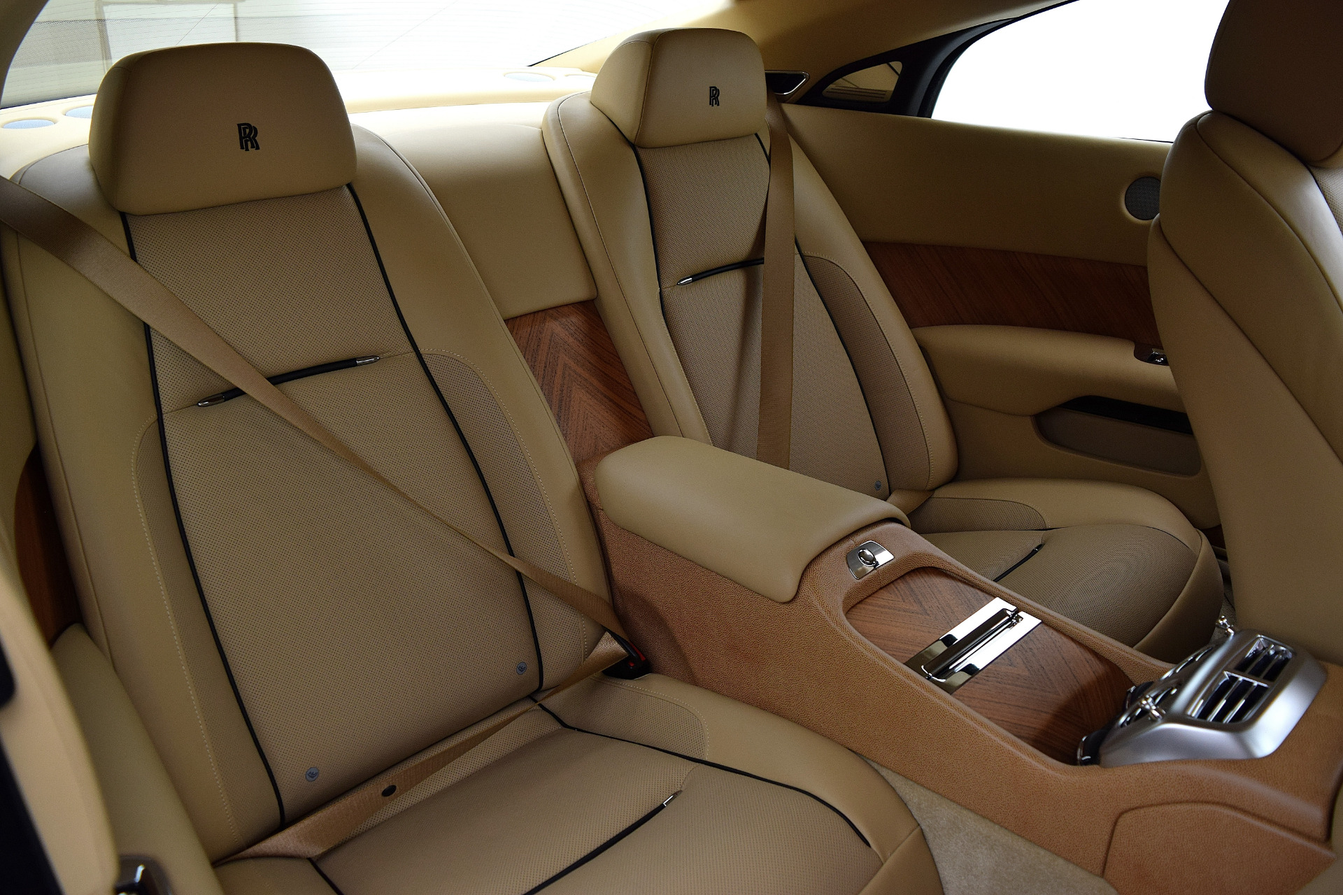 2015 Rolls-Royce Wraith Base photo 26