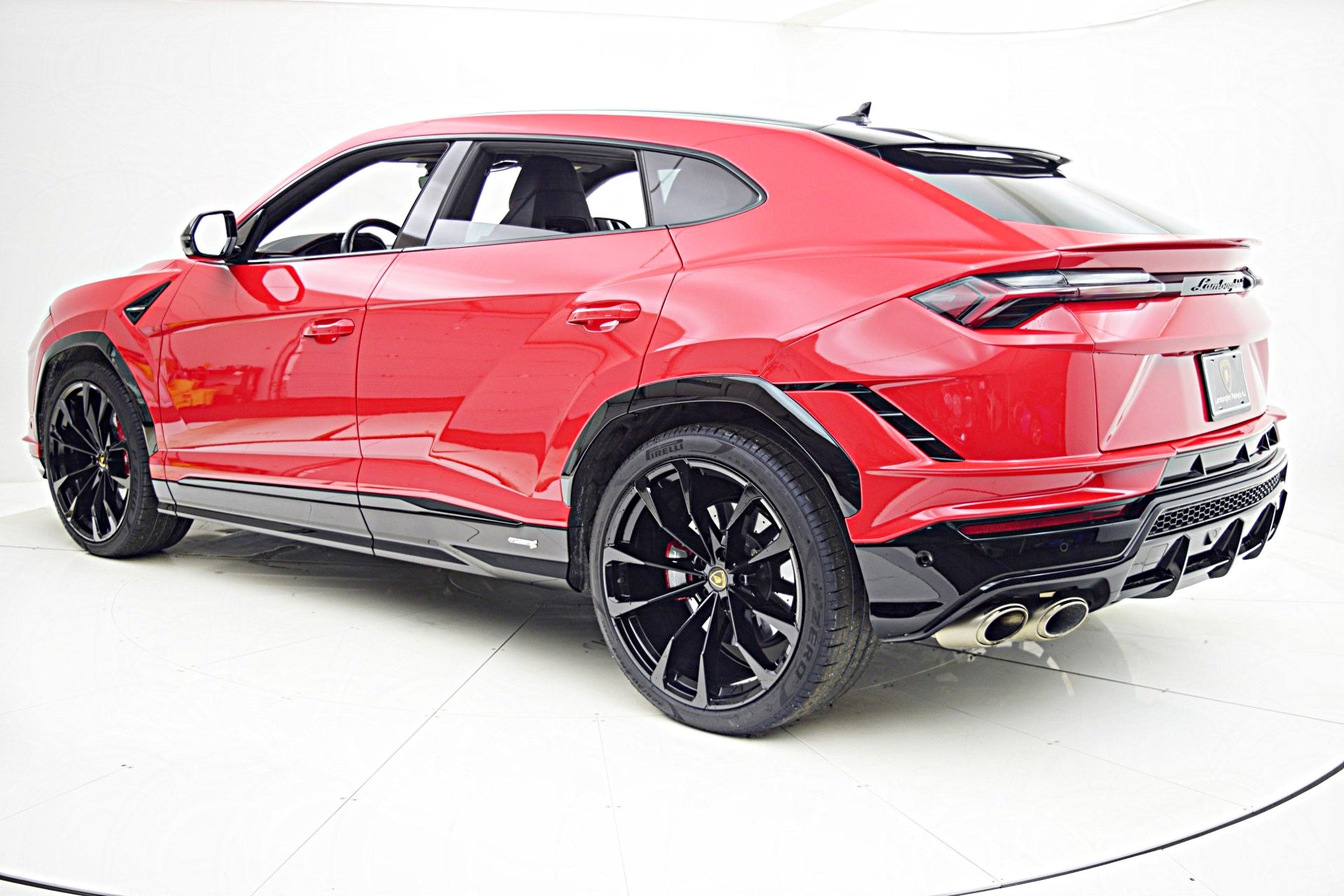 2023 Lamborghini Urus S photo 11