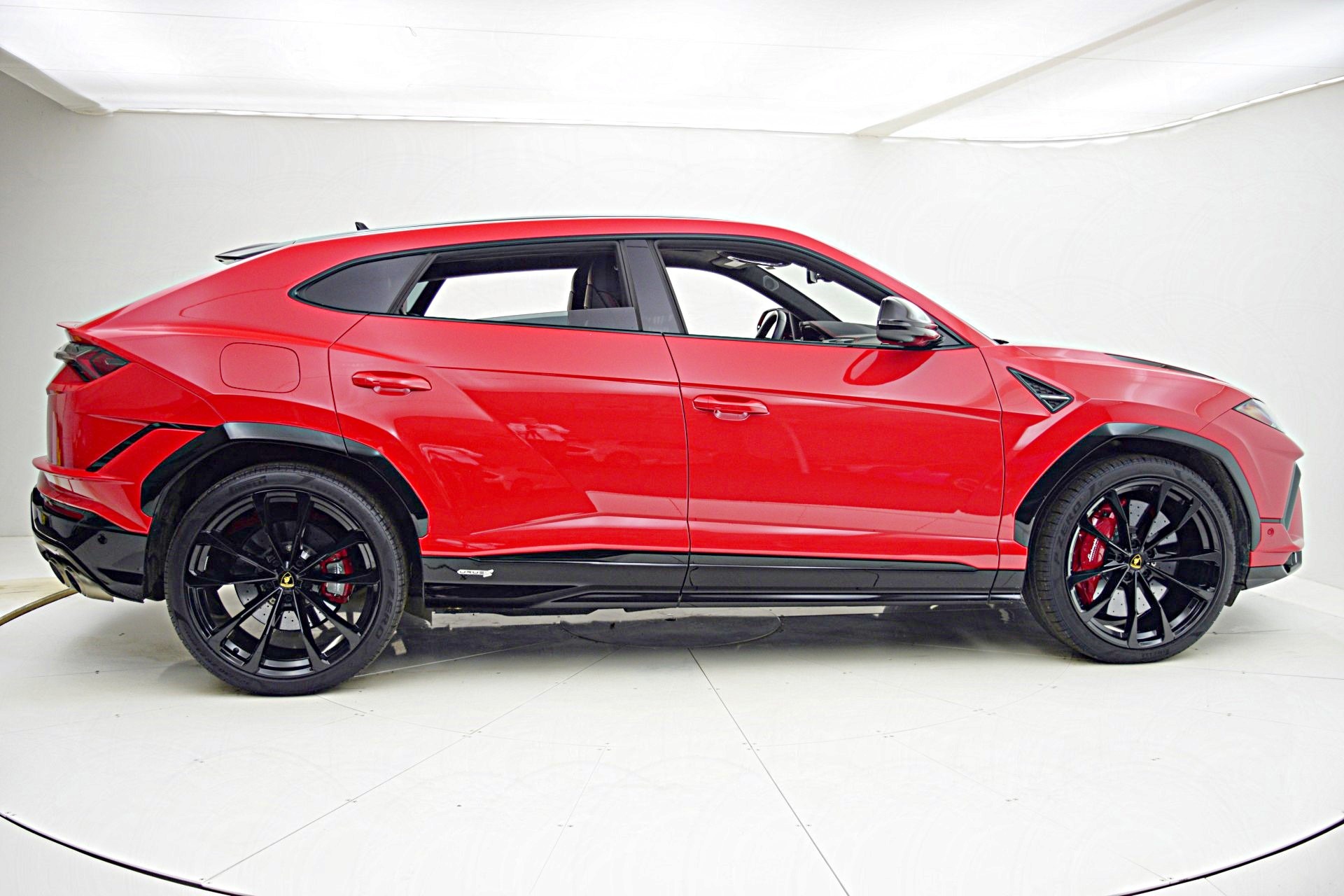 2023 Lamborghini Urus S photo 17