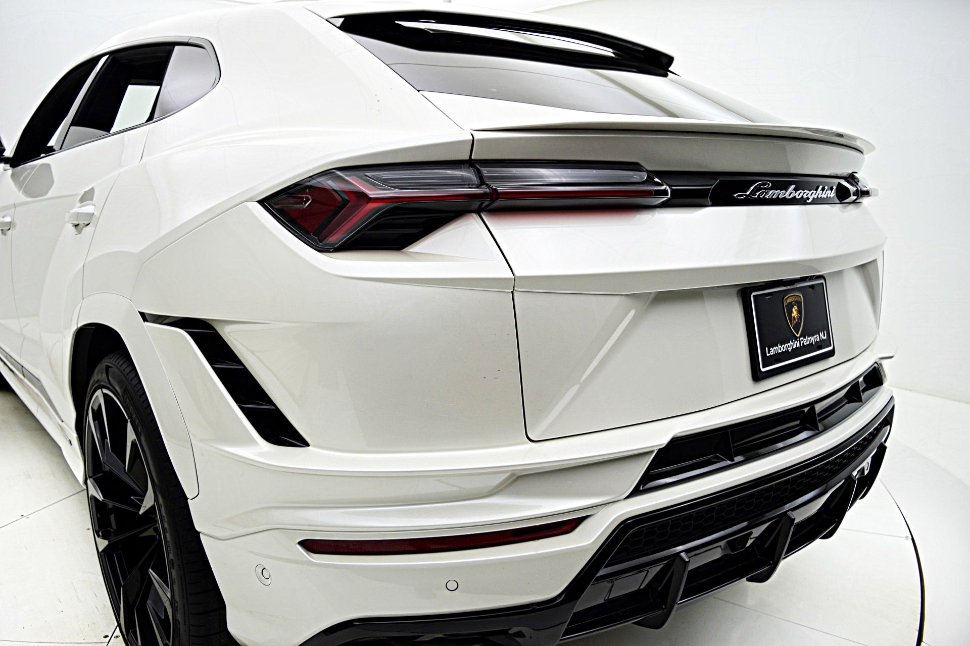 2024 Lamborghini Urus S photo 9