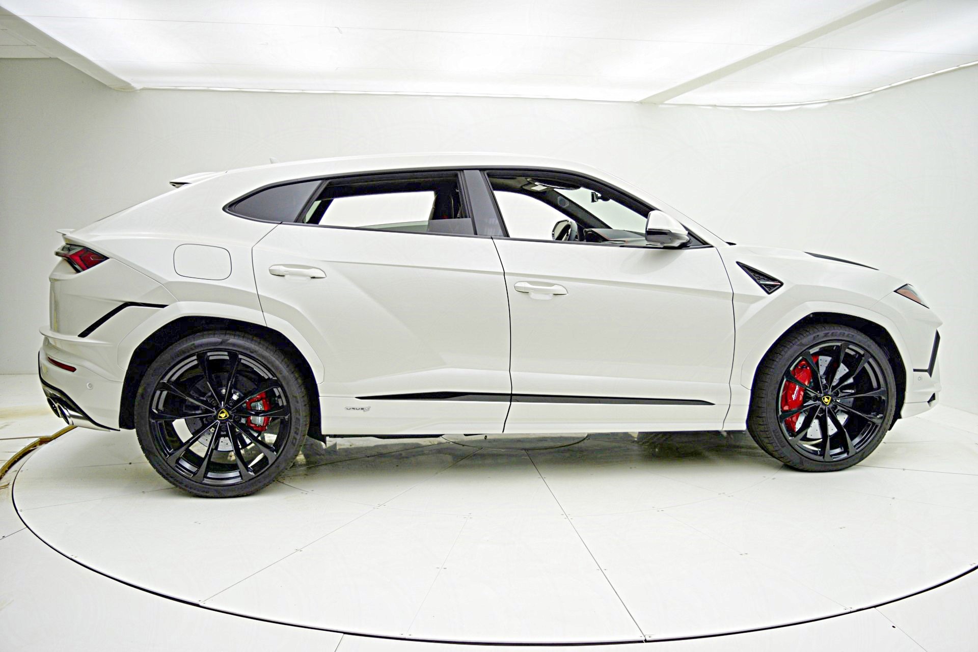 2024 Lamborghini Urus S photo 14