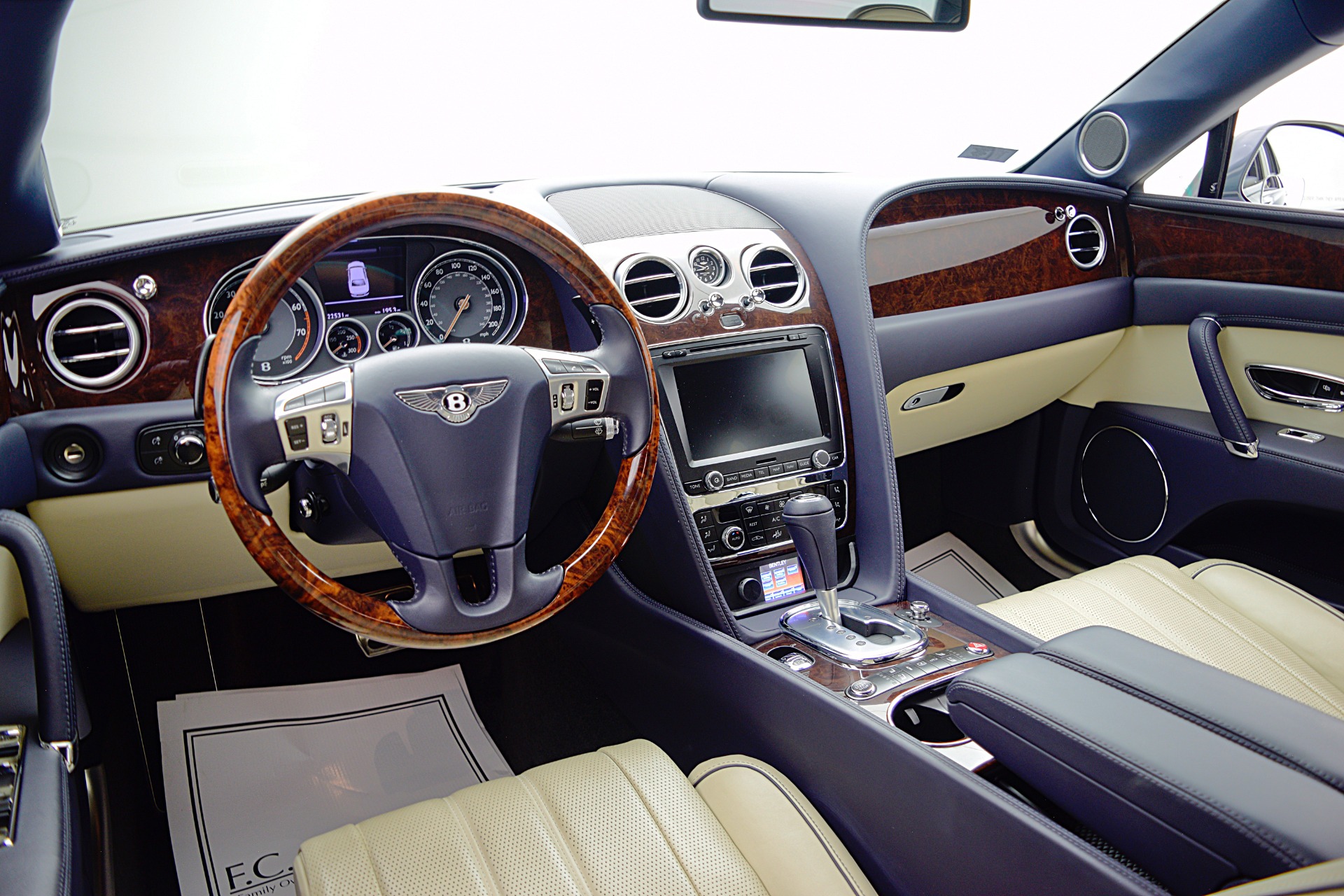 2015 Bentley Flying Spur Base photo 25