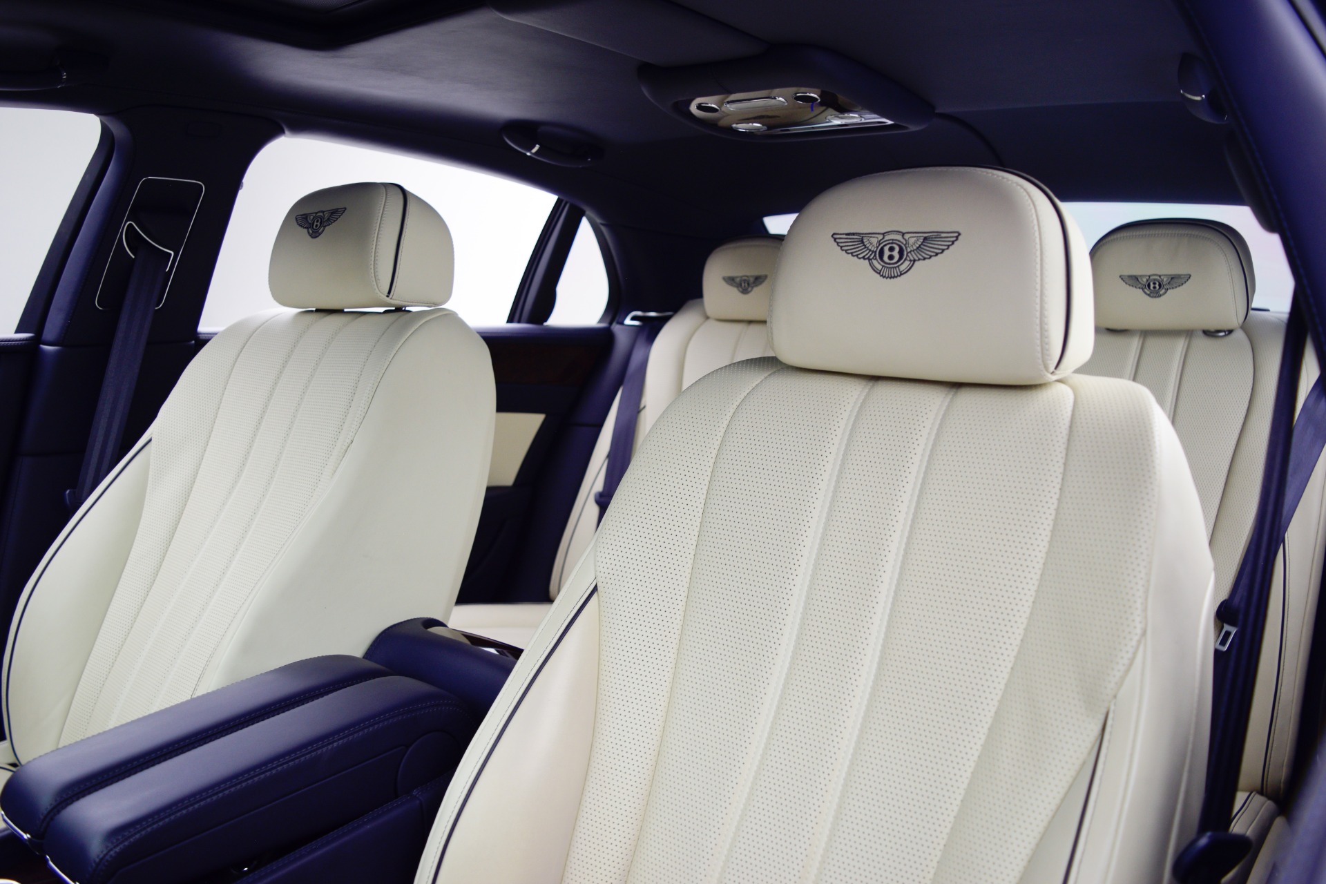 2015 Bentley Flying Spur Base photo 26