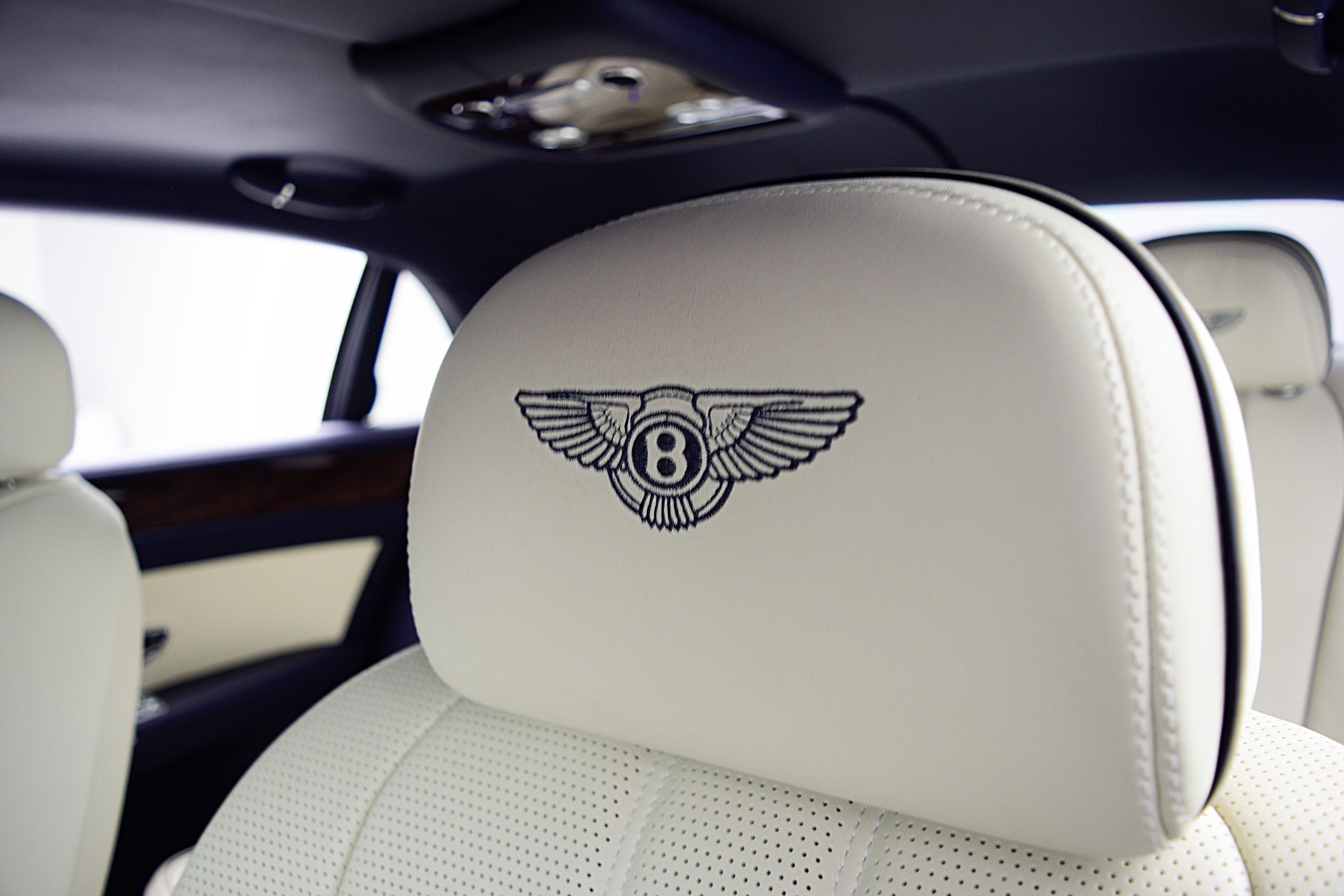 2015 Bentley Flying Spur Base photo 27