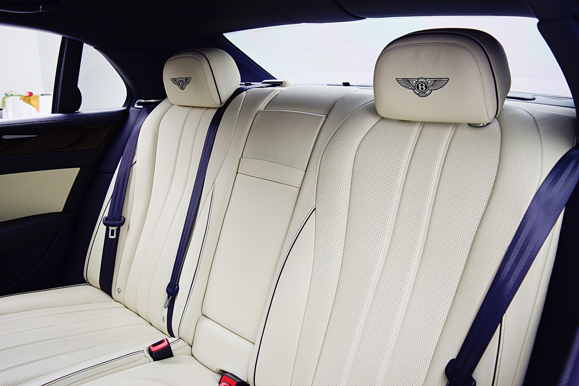 2015 Bentley Flying Spur Base photo 28