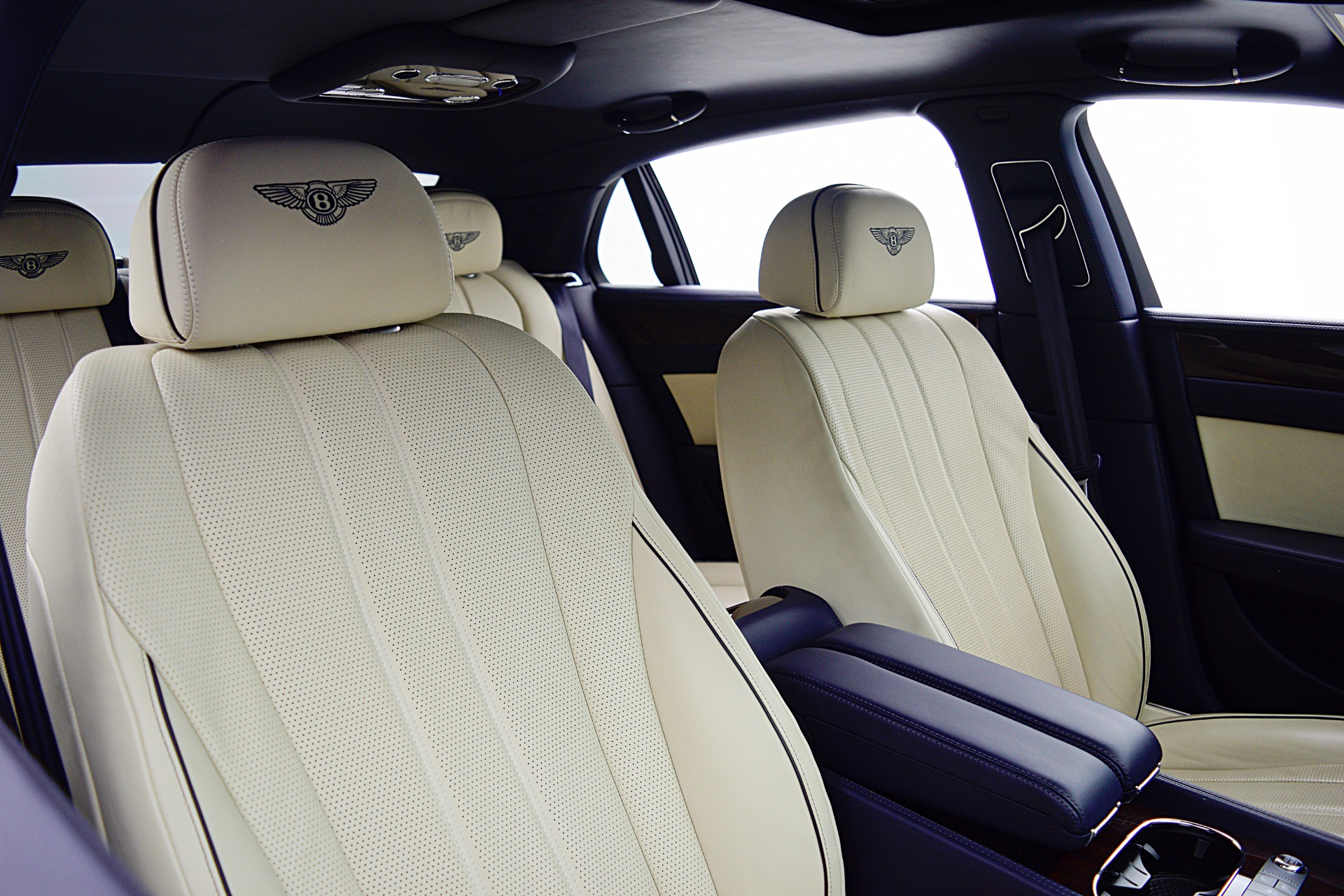 2015 Bentley Flying Spur Base photo 29