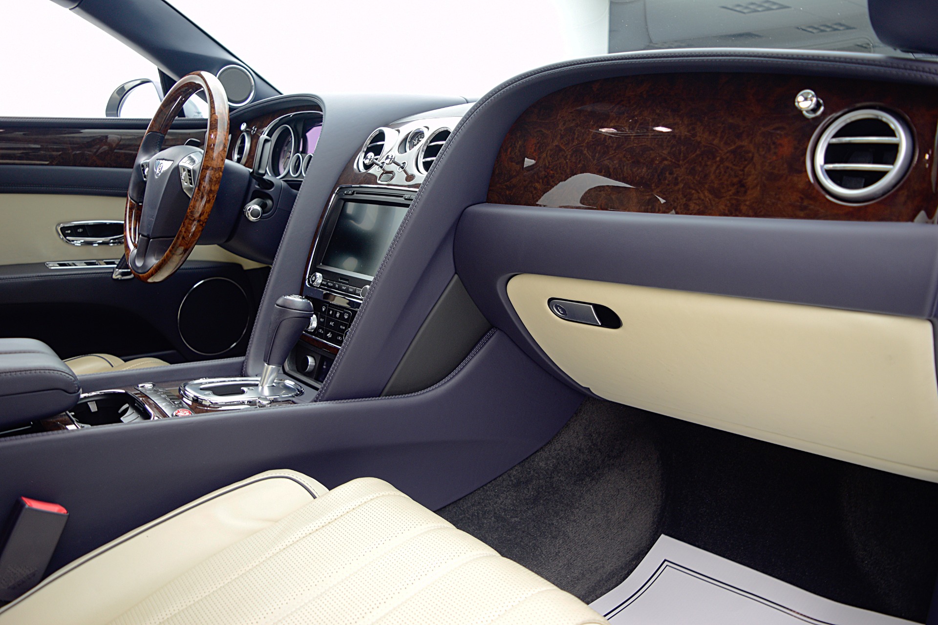 2015 Bentley Flying Spur Base photo 34