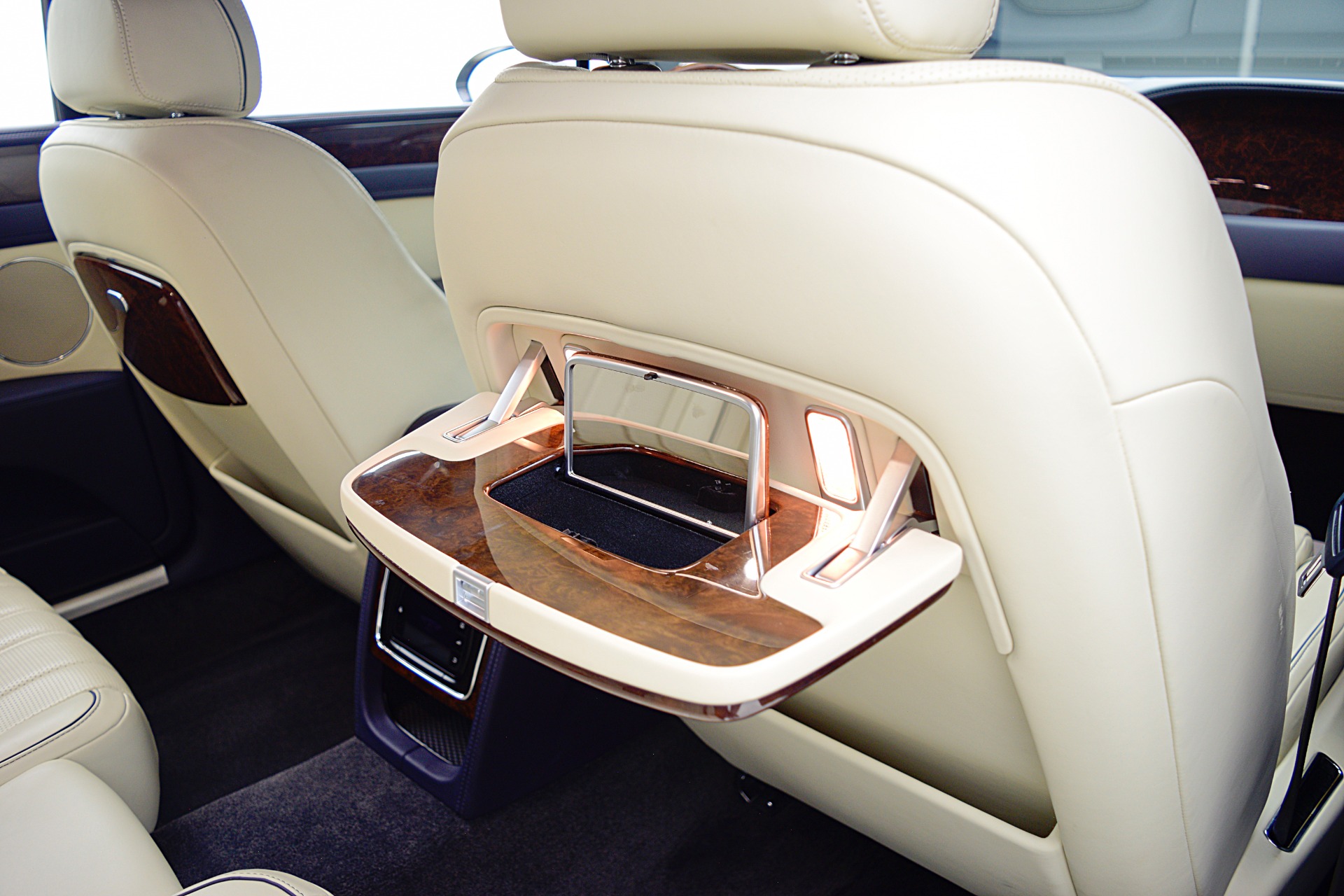 2015 Bentley Flying Spur Base photo 37