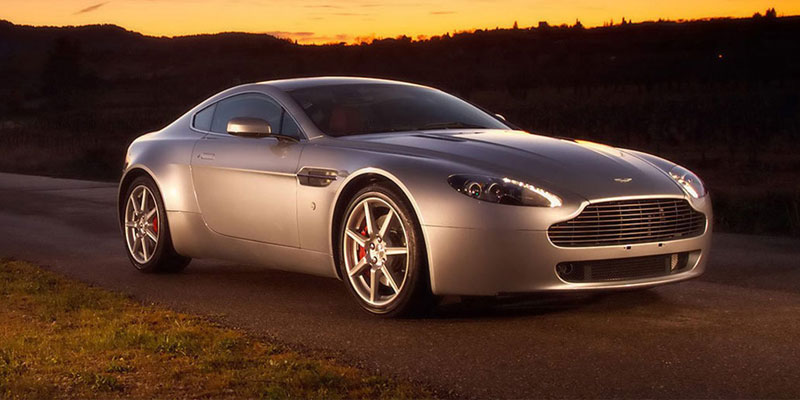 V8 VANTAGE